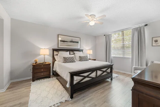 Unit 203 photo 10