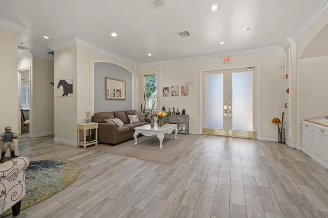 Unit 203 photo 19