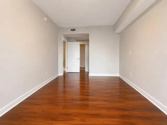 The Whitney Unit 506 photo 10