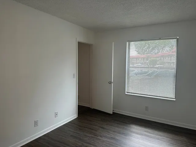 Unit 106 photo 21