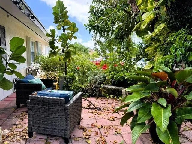 Residence photo 2