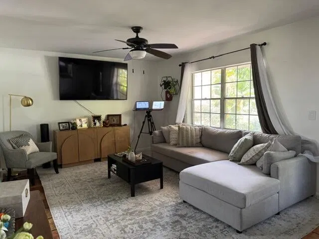 Residence photo 4