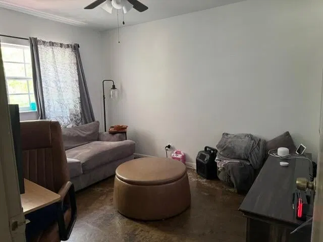 Residence photo 16