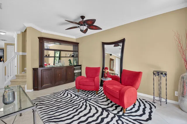 Unit 1608 photo 6