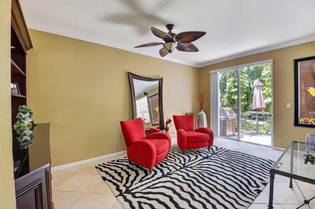 Unit 1608 photo 7