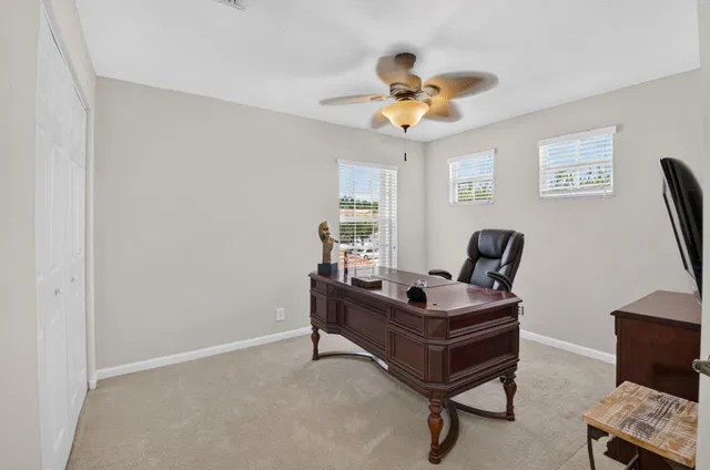 Unit 1608 photo 20
