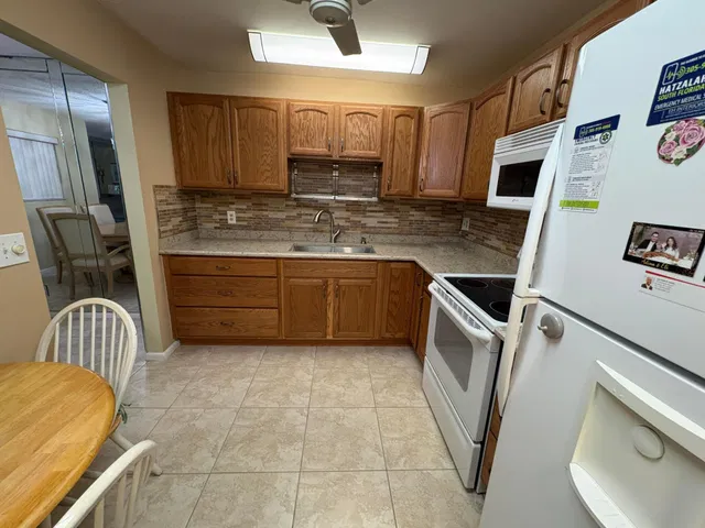 Residence photo 2