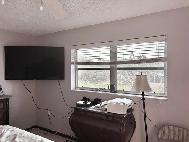 Residence photo 12