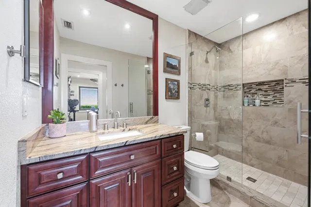 Residence photo 85