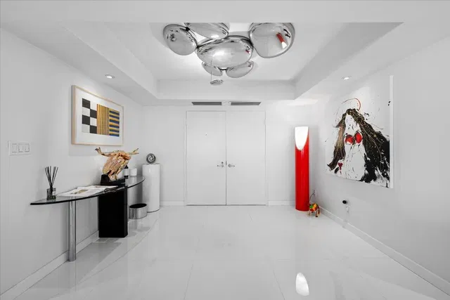 Singer Island Unit 10C photo 5