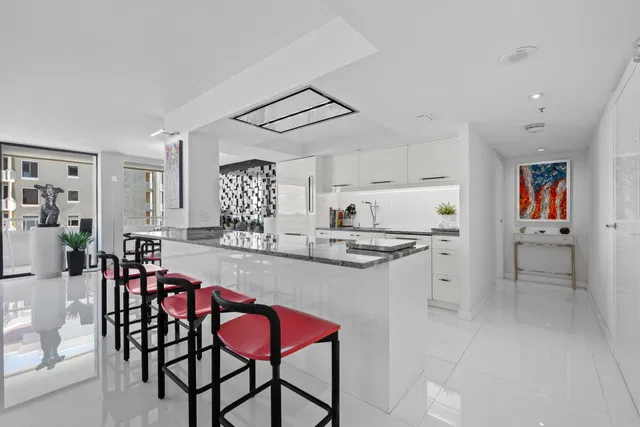Singer Island Unit 10C photo 6