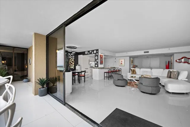 Singer Island Unit 10C photo 15