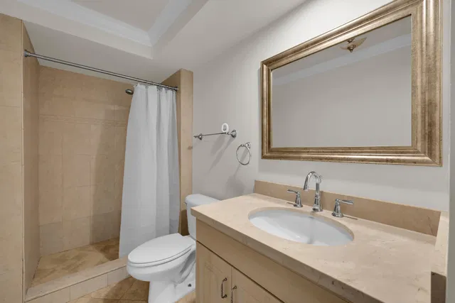 Unit 1140 photo 18