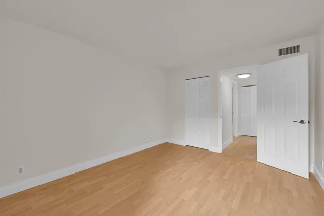 Unit 1140 photo 21