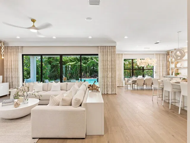 NOMAR West Palm Beach Residence photo 11