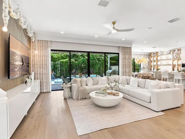 NOMAR West Palm Beach Residence photo 12