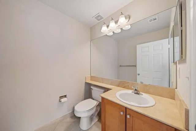 Unit 106 photo 8