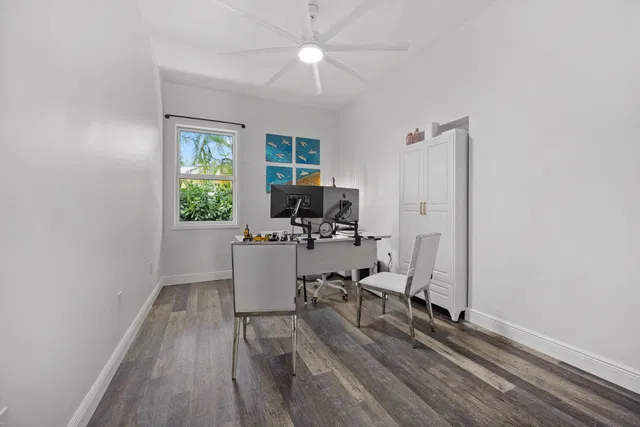Village of North Palm Beach Residence photo 35