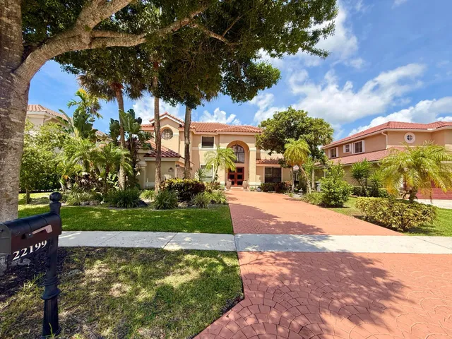 Residence photo 2