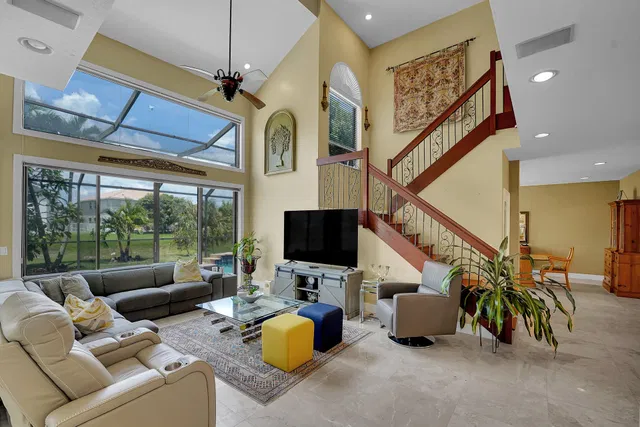 Residence photo 4