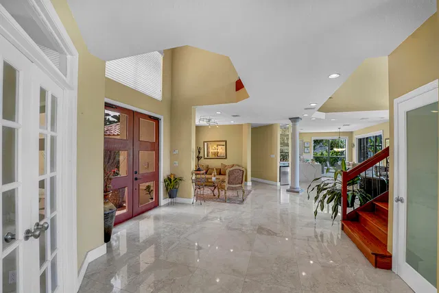 Residence photo 8