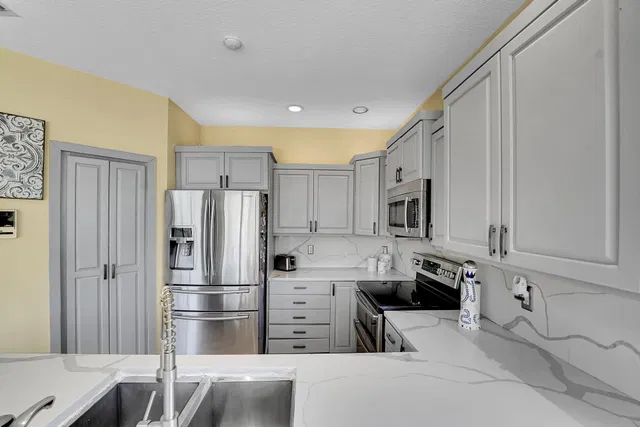 Residence photo 28