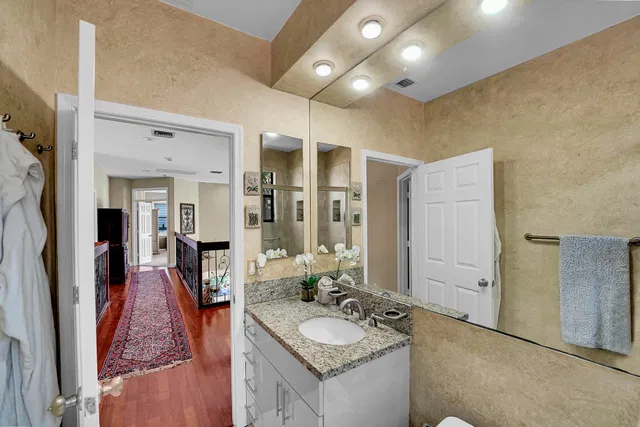 Residence photo 44