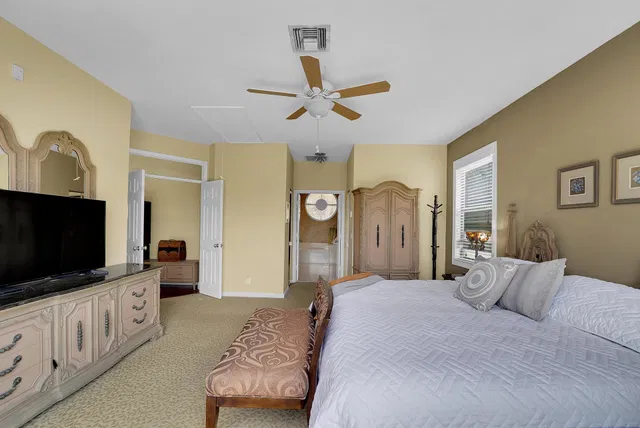 Residence photo 60