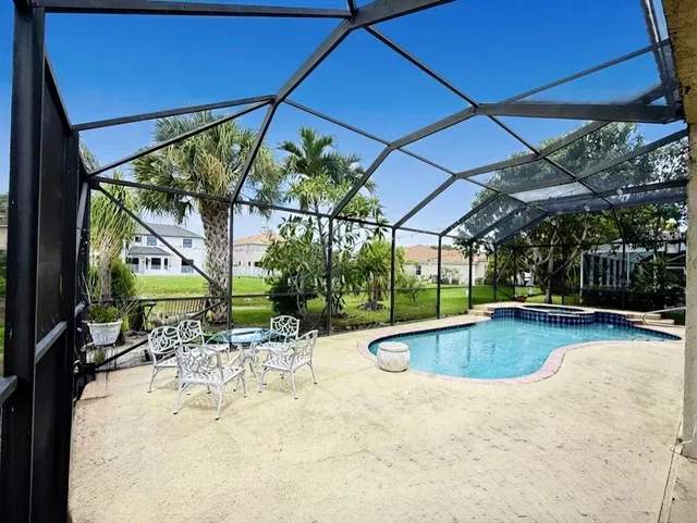 Residence photo 88