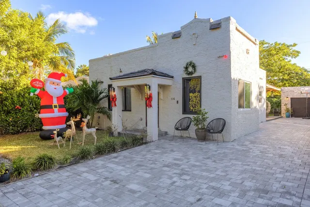 West Palm Beach Residence photo 2