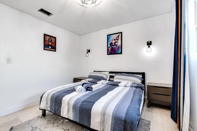 West Palm Beach Residence photo 18