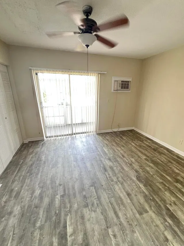 Unit 31 photo 2