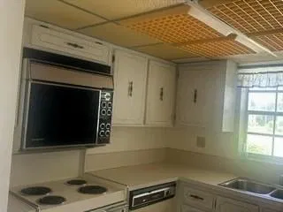 Unit D photo 11