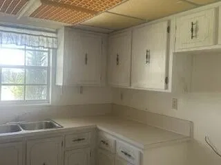 Unit D photo 13