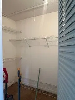 Unit D photo 21