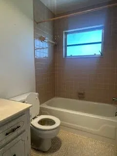 Unit D photo 32