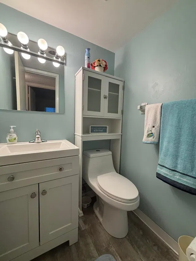 Unit 316 photo 3