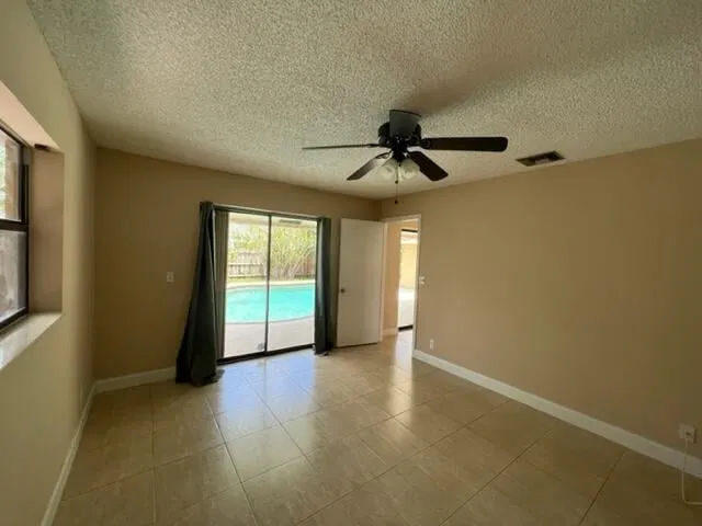  Residence photo 10