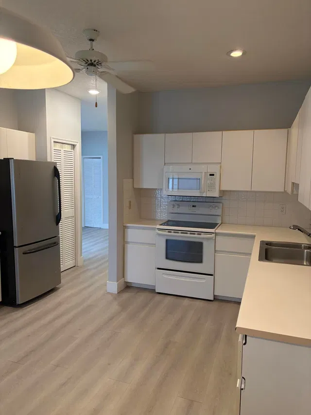  Residence photo 17