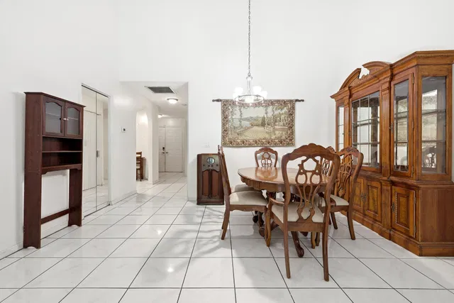  Residence photo 4