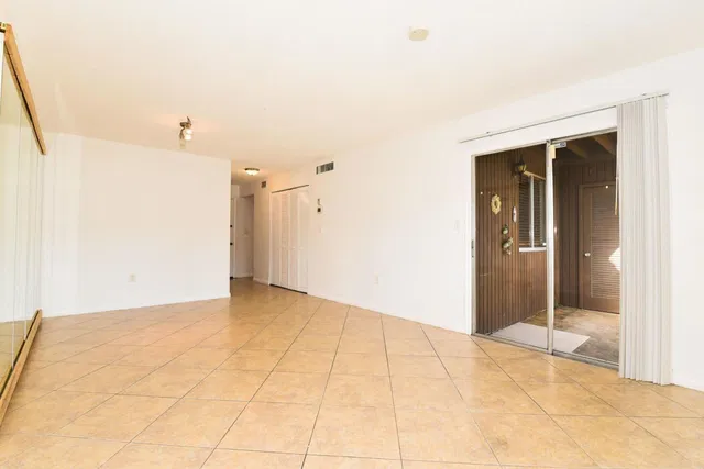  Unit 103 photo 5