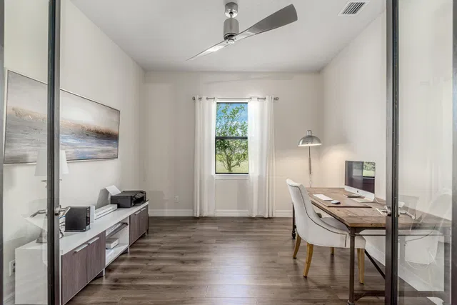  Residence photo 17