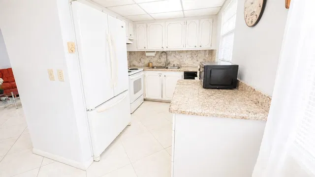 Residence photo 2