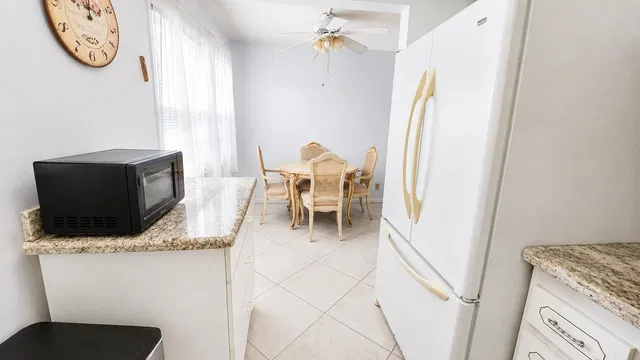 Residence photo 3