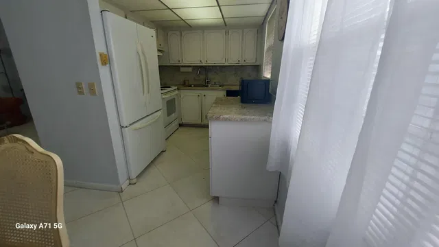 Residence photo 18