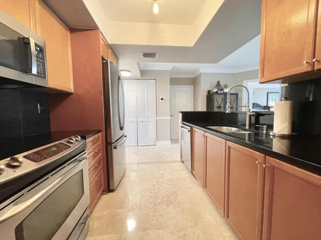 Townsend Place Unit 311 photo 11