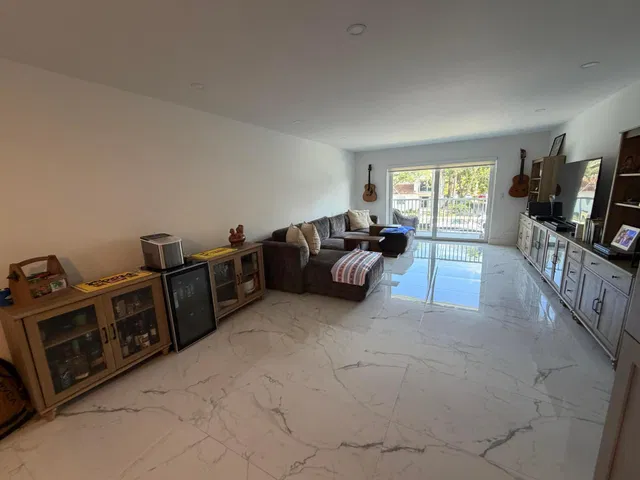 Unit 206 photo 9