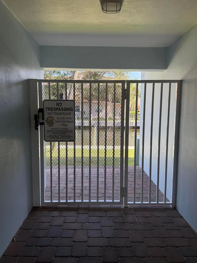 Unit 206 photo 25