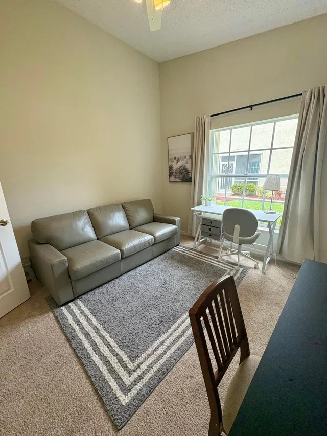 Residence photo 13
