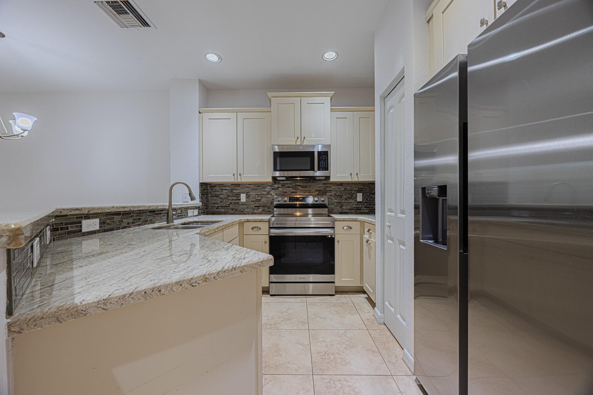 Residence photo 6